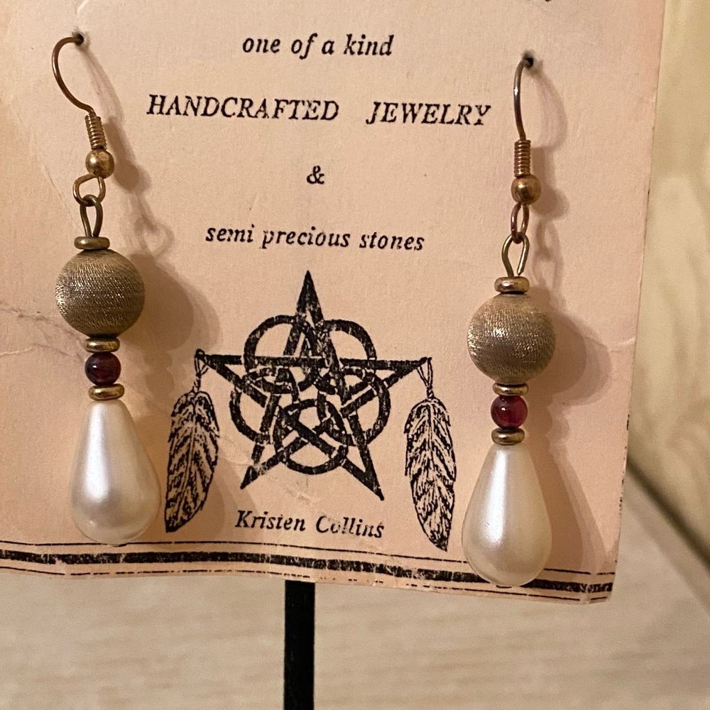NEW. Handcrafted Earrings w Semi Precious Stones